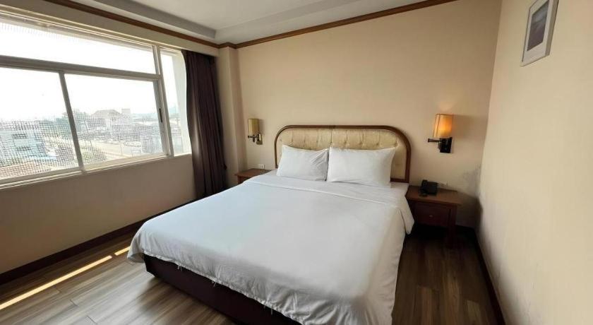 Western Grand Hotel Ratchaburi Ban Bang Kra Exterior foto